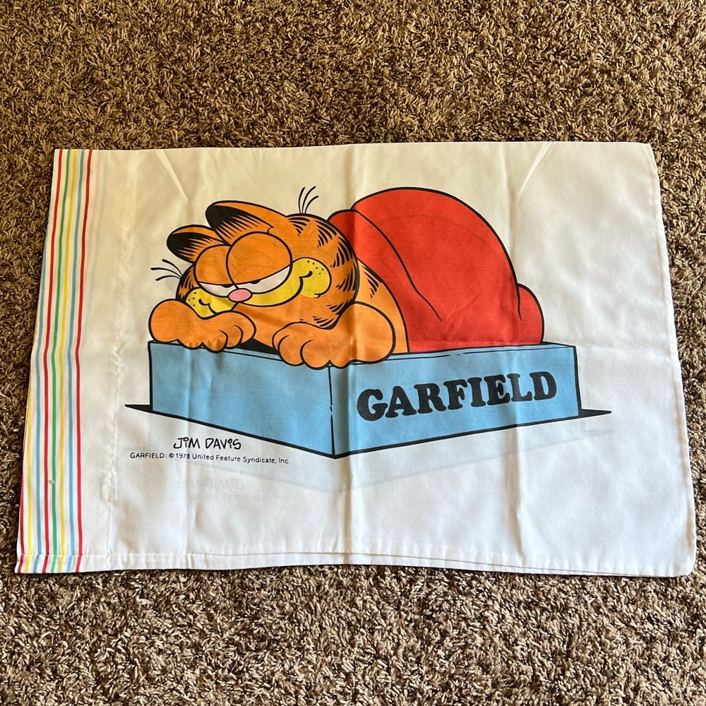 Vintage 1978 Garfield Pillow Case (one)